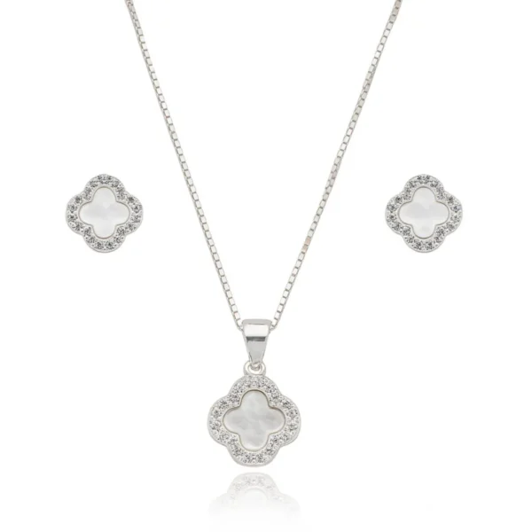 Conjunto Trevo Madrepérola Cravejado