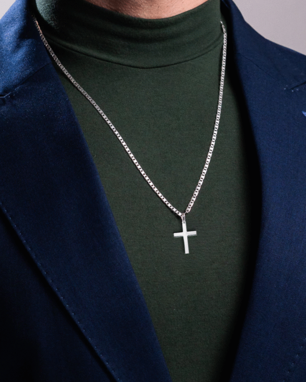 Colar Piastrine Com Crucifixo Minimalista - Imagem 2